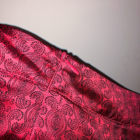 Urban Outfitters Red Patterned Silky Pants - Picture 4 of 4